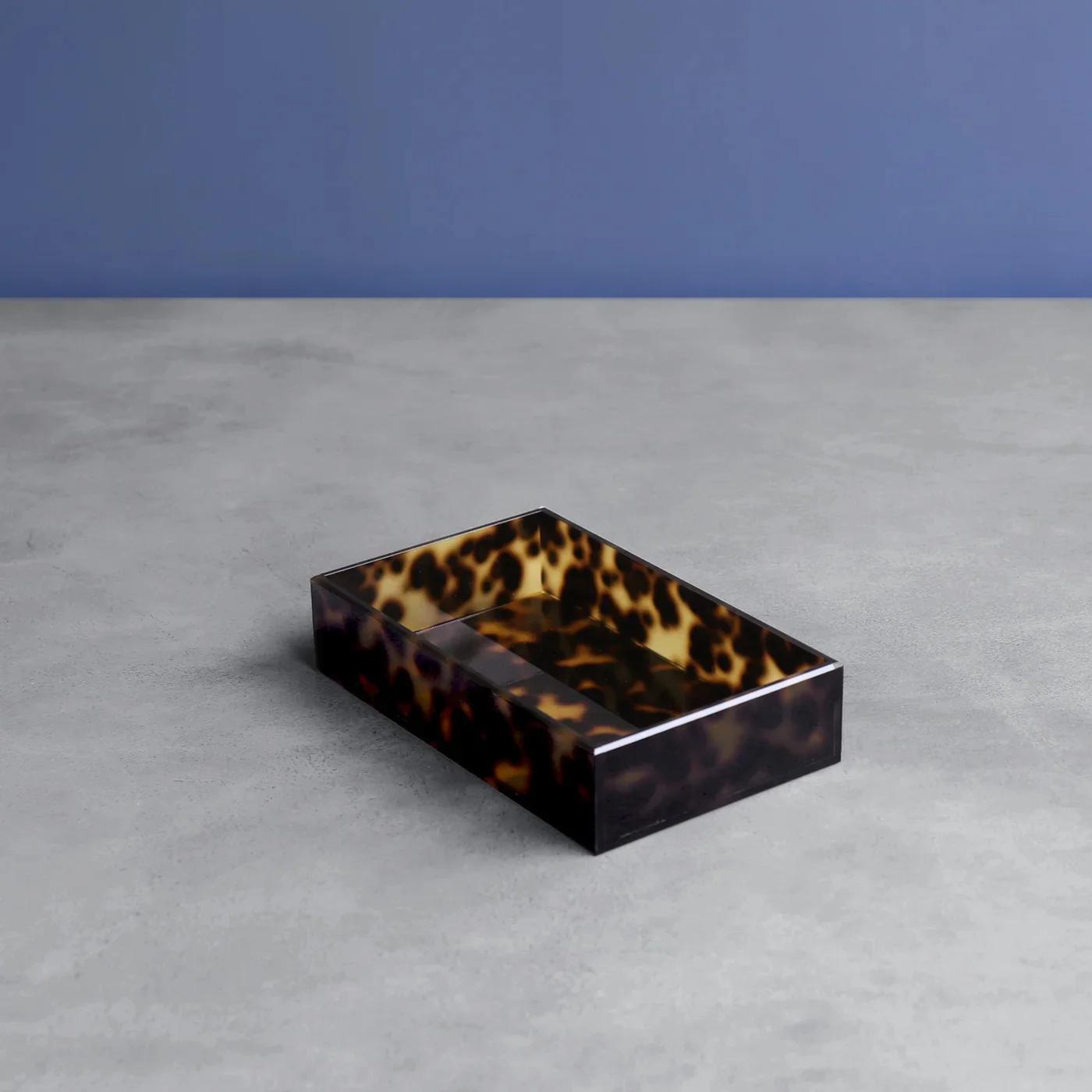 VIDA Acrylic Tortoise Guest Towel Holder