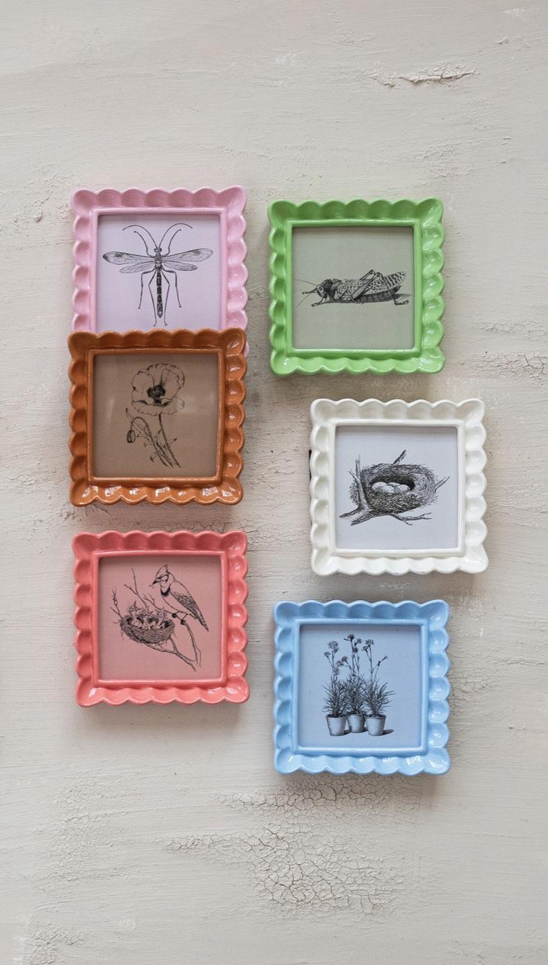 Ruffled Resin Photo Frame