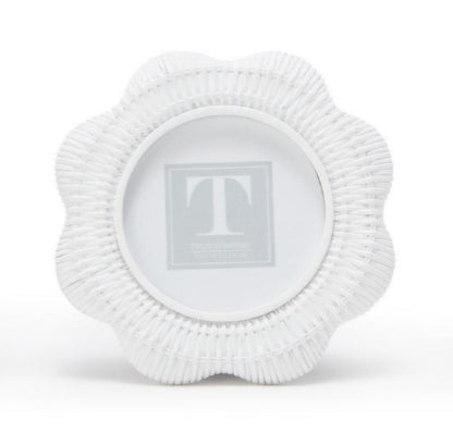 Scalloped Rattan Weave Frames
