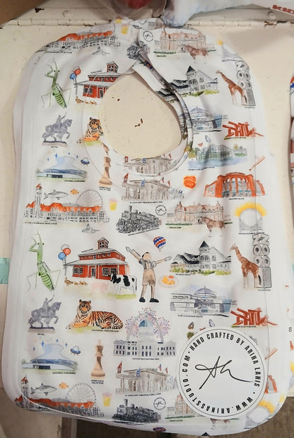 St. Louis Bib