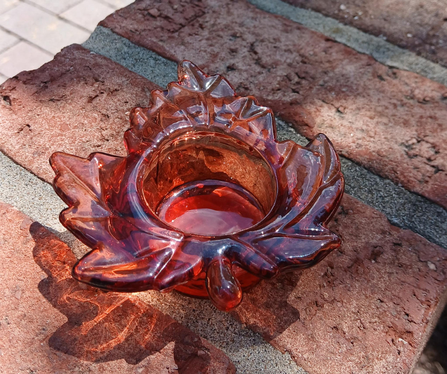 Leaf Tealight Candleholder