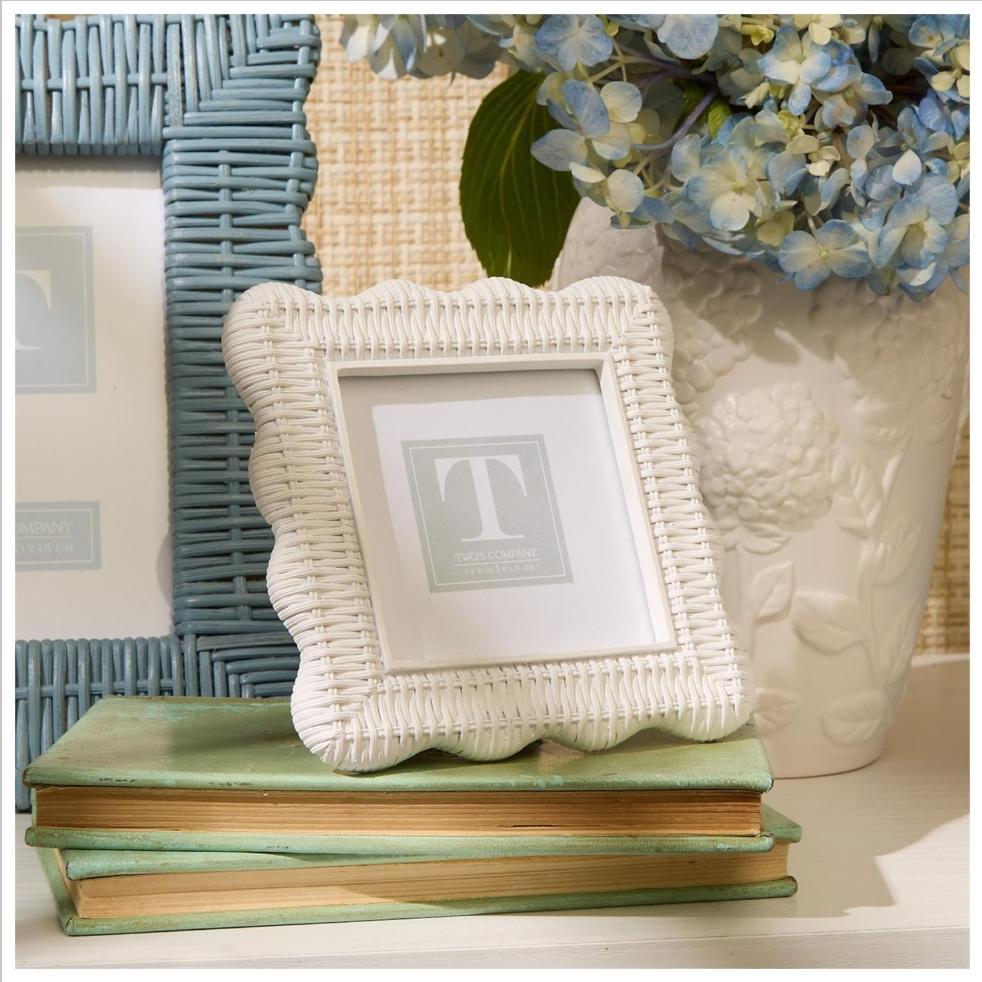 Scalloped Rattan Weave Frames