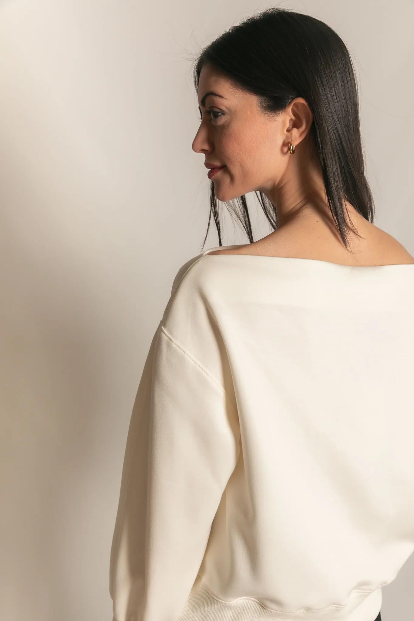 V Neck Tulip Sleeve Top
