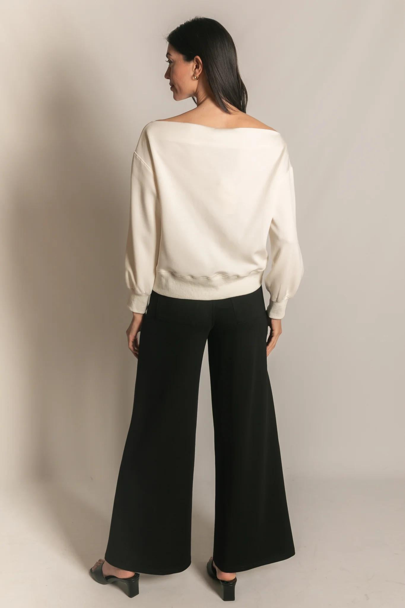 V Neck Tulip Sleeve Top