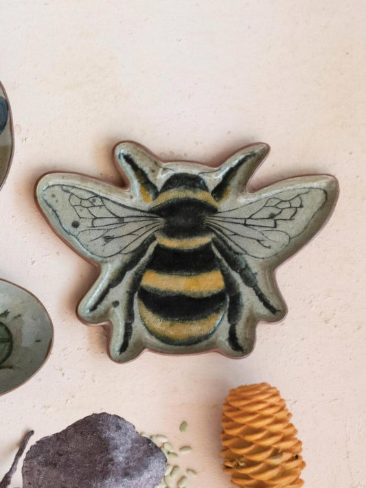 Glazed Stoneware Bee Plate